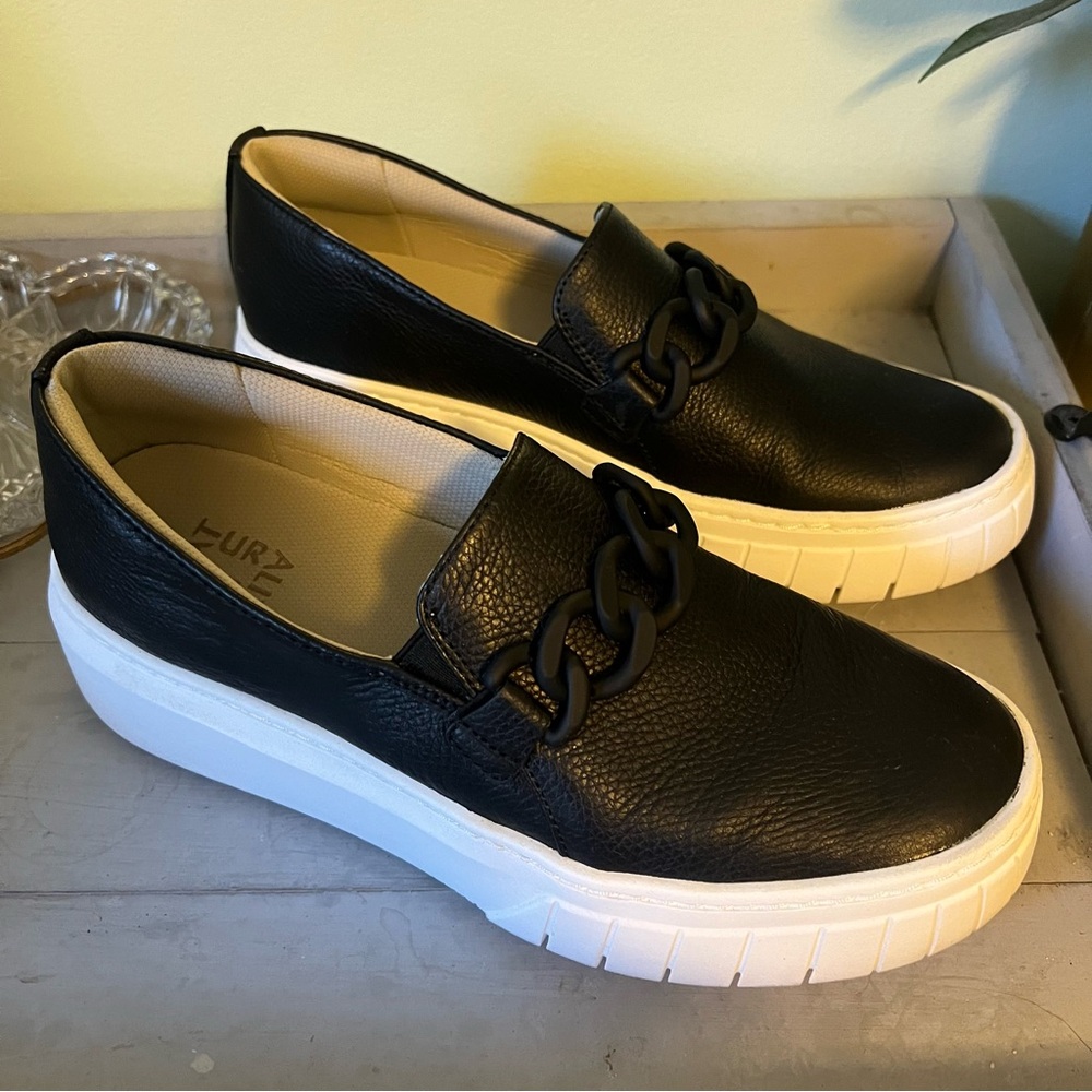 Naturalizer Daphne Slip On Sneaker